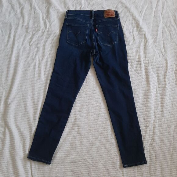 LEVI's Skinny Jean Denim Stretchable size 26 - Picture 2 of 9